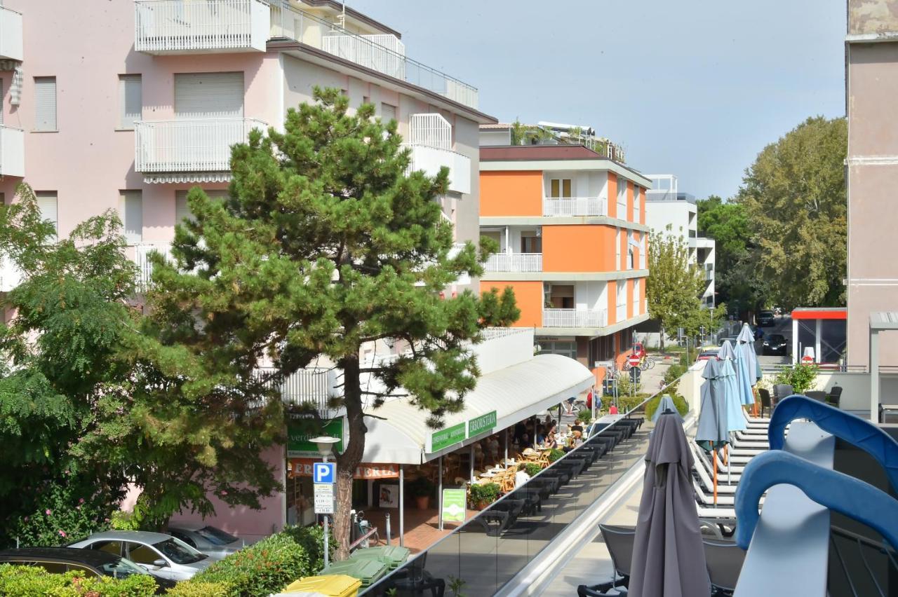 Hotel Golf ***S Bibione Buitenkant foto