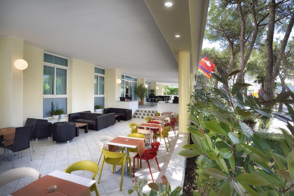 Hotel Golf ***S Bibione Buitenkant foto